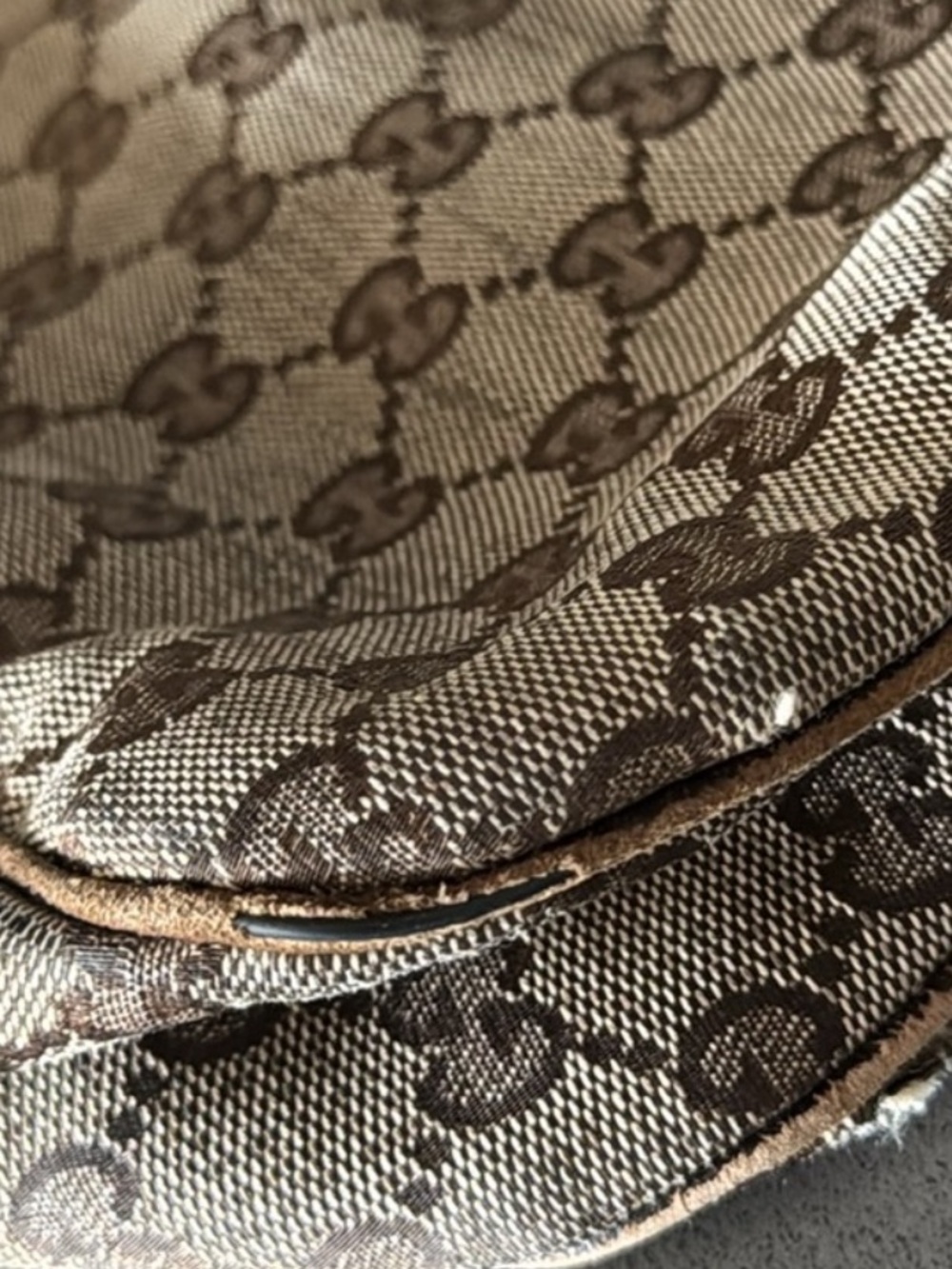 *SOLD*Authentic GUCCI Logo GG Canvas Eclipse Medium Shoulder Bag - Leather Brown - Picture 7 of 15